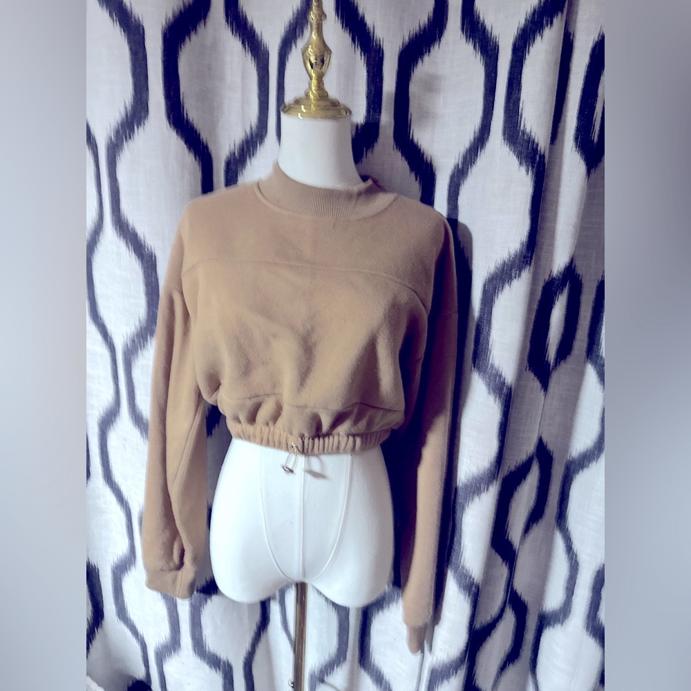 Tan Women's cropped crewneck sweatshirt